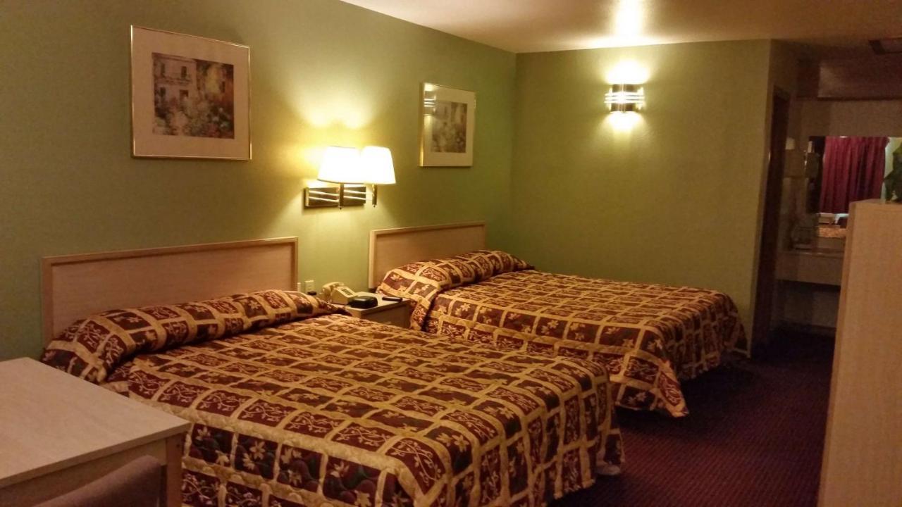 Garden Inn & Suites Hebbronville Bagian luar foto
