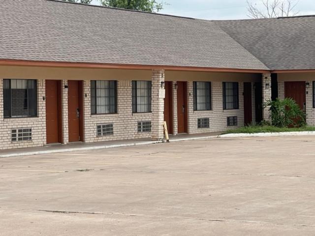 Garden Inn & Suites Hebbronville Bagian luar foto