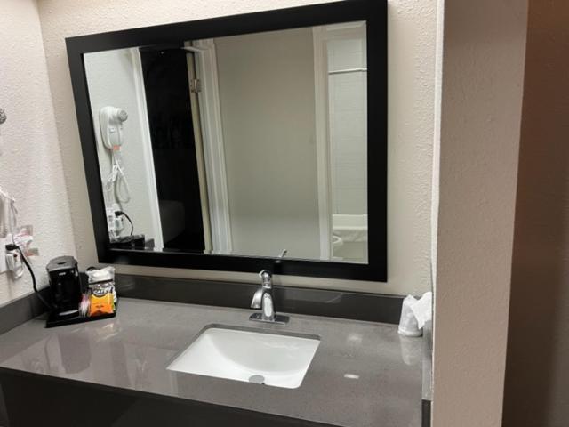 Garden Inn & Suites Hebbronville Bagian luar foto