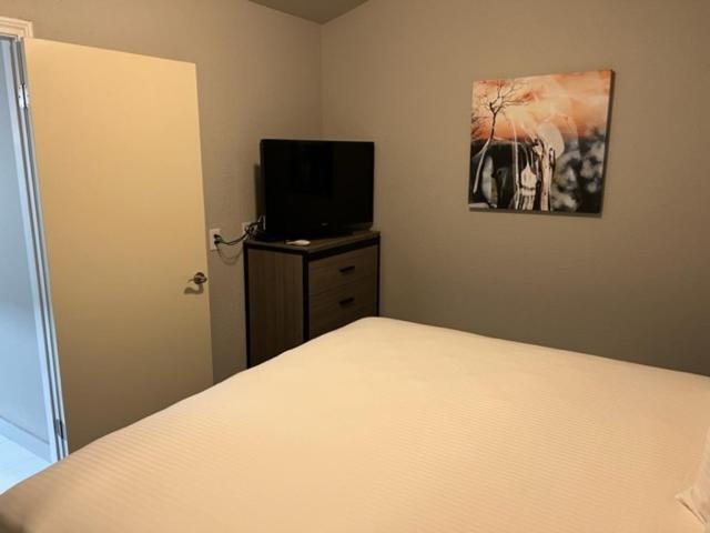 Garden Inn & Suites Hebbronville Bagian luar foto