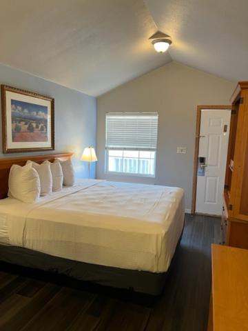 Garden Inn & Suites Hebbronville Bagian luar foto