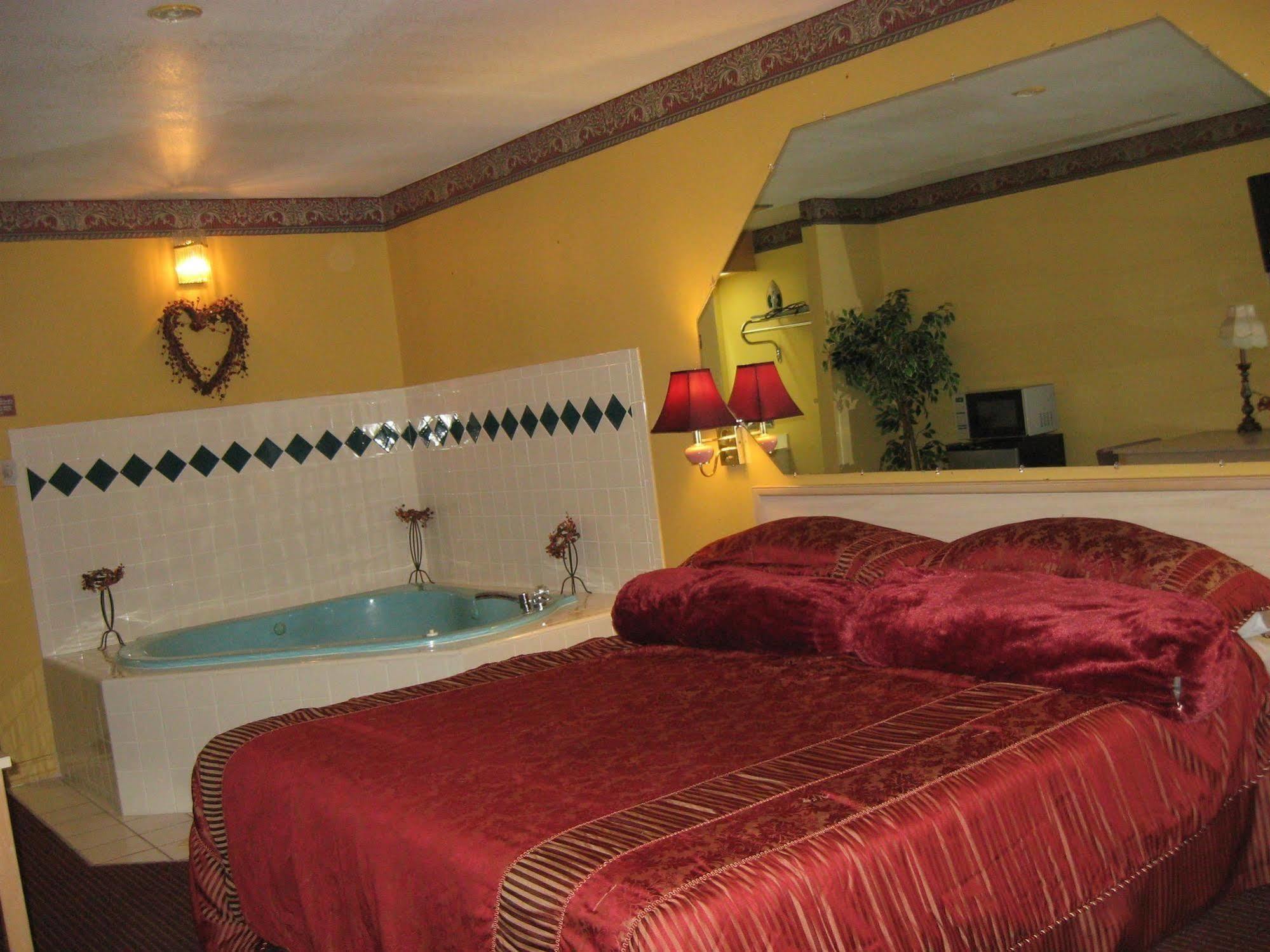 Garden Inn & Suites Hebbronville Bagian luar foto