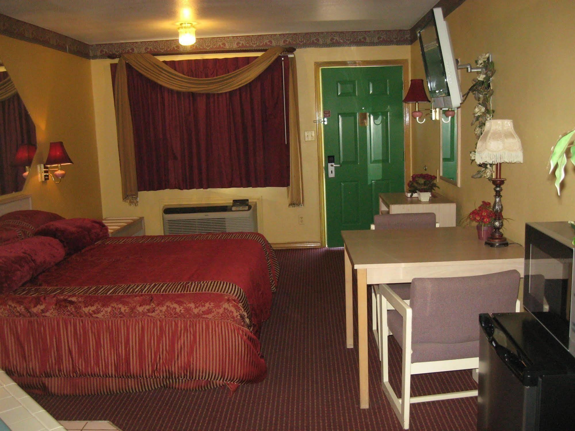 Garden Inn & Suites Hebbronville Bagian luar foto